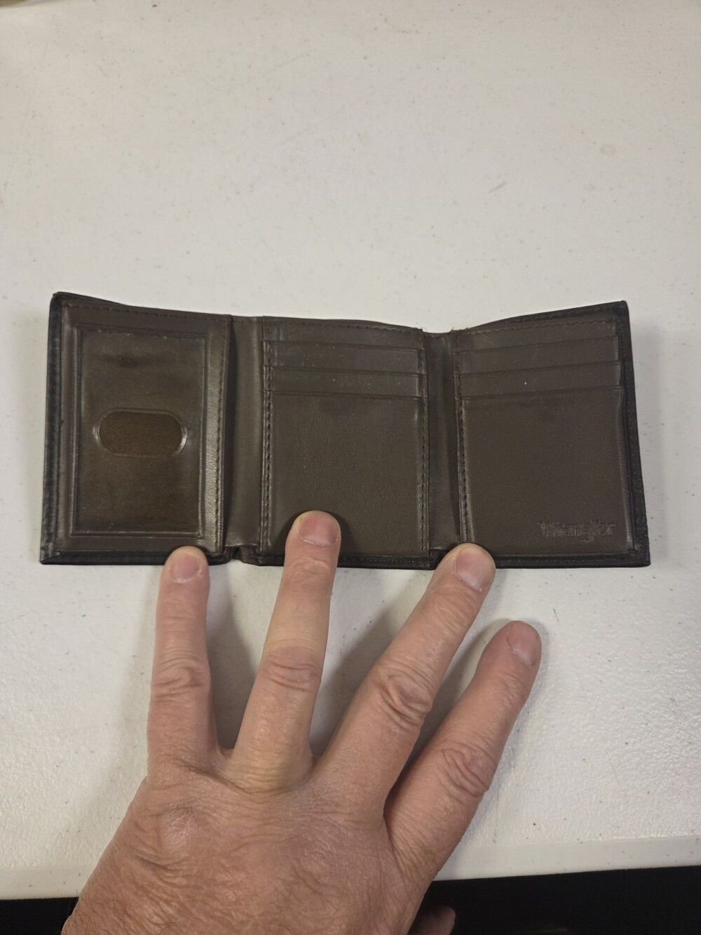 Wrangler Genuine Leather Trifold Wallet Brown Western‎ Embossed Scroll - Picture 5 of 10